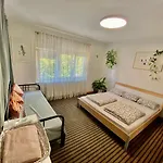 格林斯洛公寓式酒店 2* 卢布尔雅那