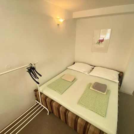Family Greenslo Gostinjska kuća 2*