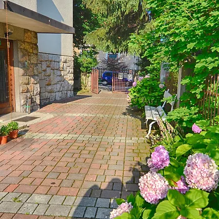 Gæstehus Family Greenslo 2*