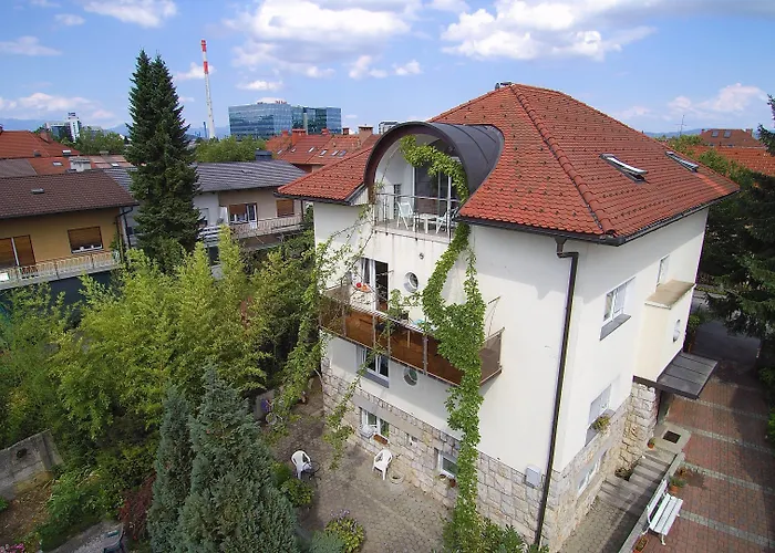 Family Greenslo Guest house