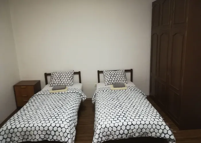 Guest house Family Greenslo 2*