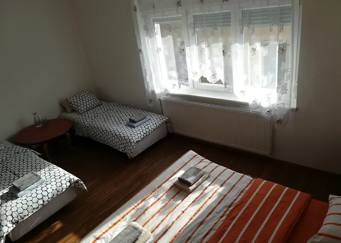 Guest house Family Greenslo