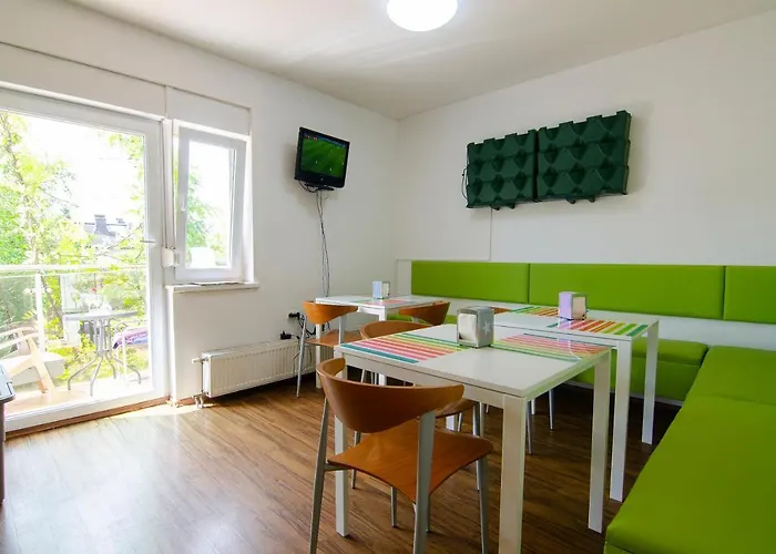 Family Greenslo 2* Ljubljana