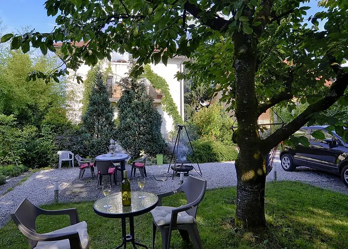 Guest house Family Greenslo 2*