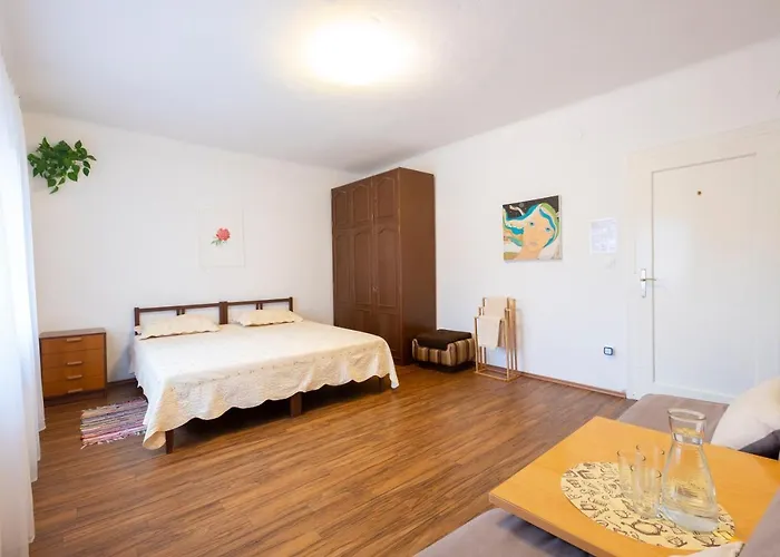 Family Greenslo Lublana