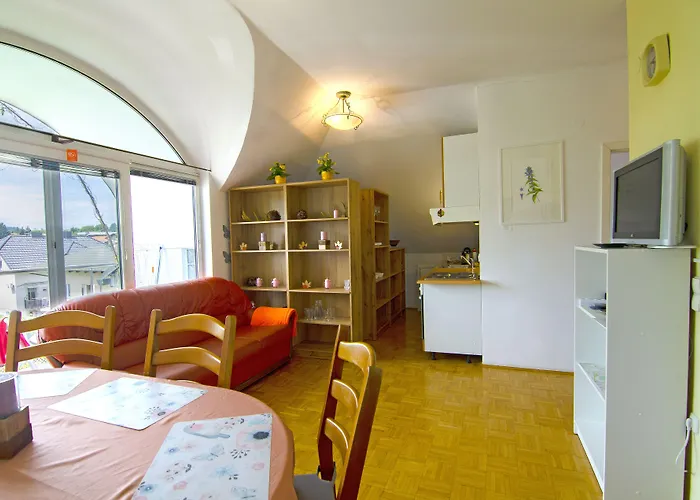 Family Greenslo Lublana