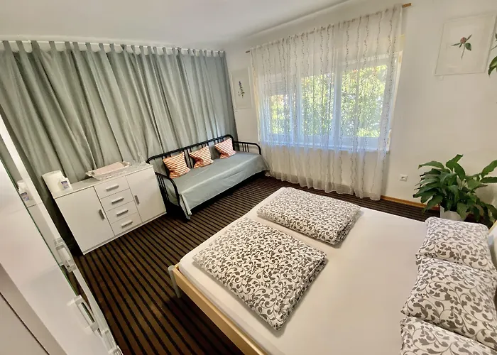 Family Greenslo 2* Lublana